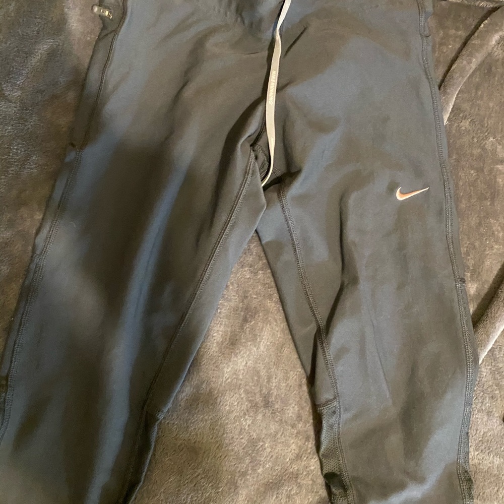 Nike short leggings